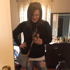 Meet your Posher, Maegan